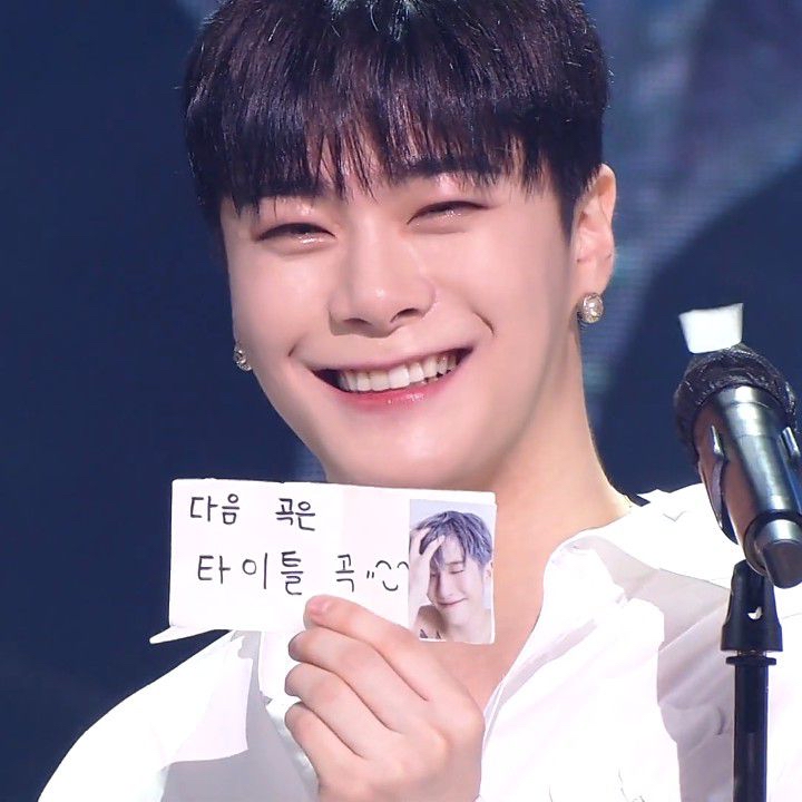 Latest photo of Moonbin (ASTRO)