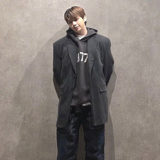 Behind-the-scenes cut of Kang Daniel