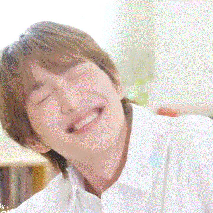 Behind-the-scenes cut of Onew (SHINee)