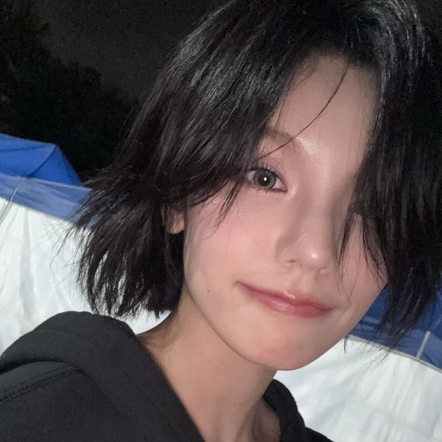 Recent activity shot of Yeji (ITZY)