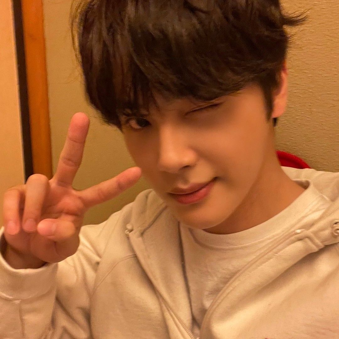 A moment captured by Ju Haknyeon (THE BOYZ)'s fan