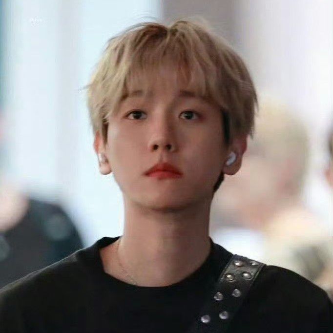 백현 (EXO) 최근 활동샷