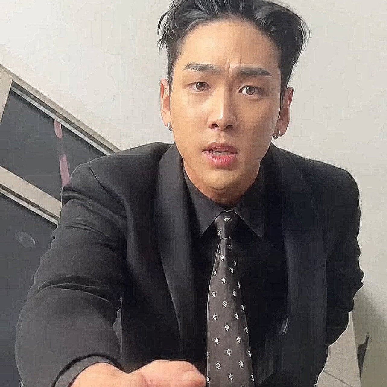 A moment captured by Baekho's fan