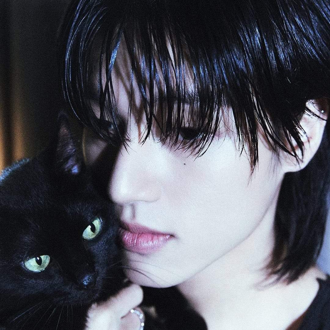 Behind-the-scenes cut of Wooyoung (ATEEZ)