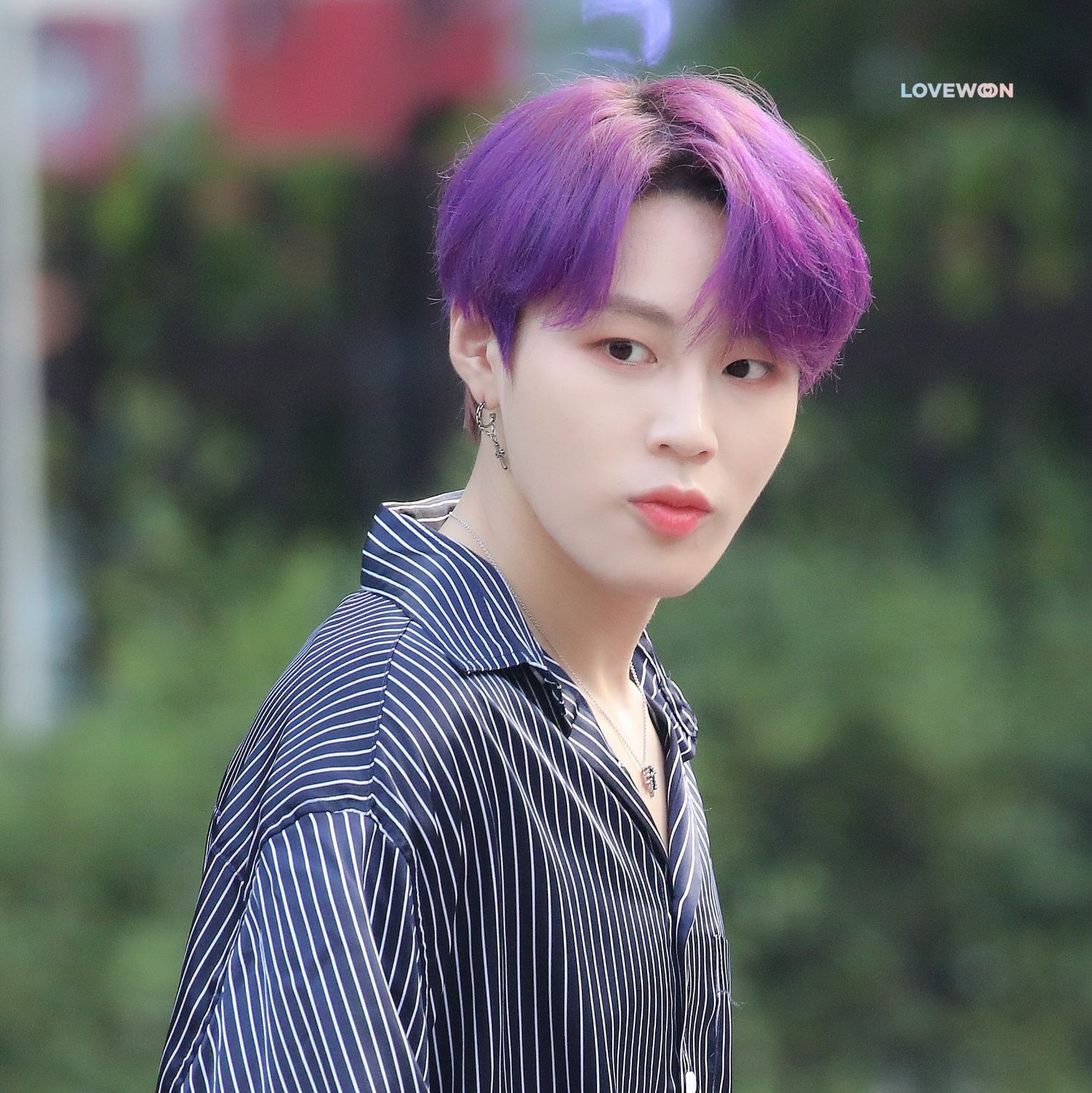 A moment captured by Ha Sungwoon's fan