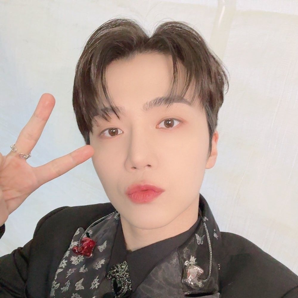 Latest photo of Jinho (PENTAGON)