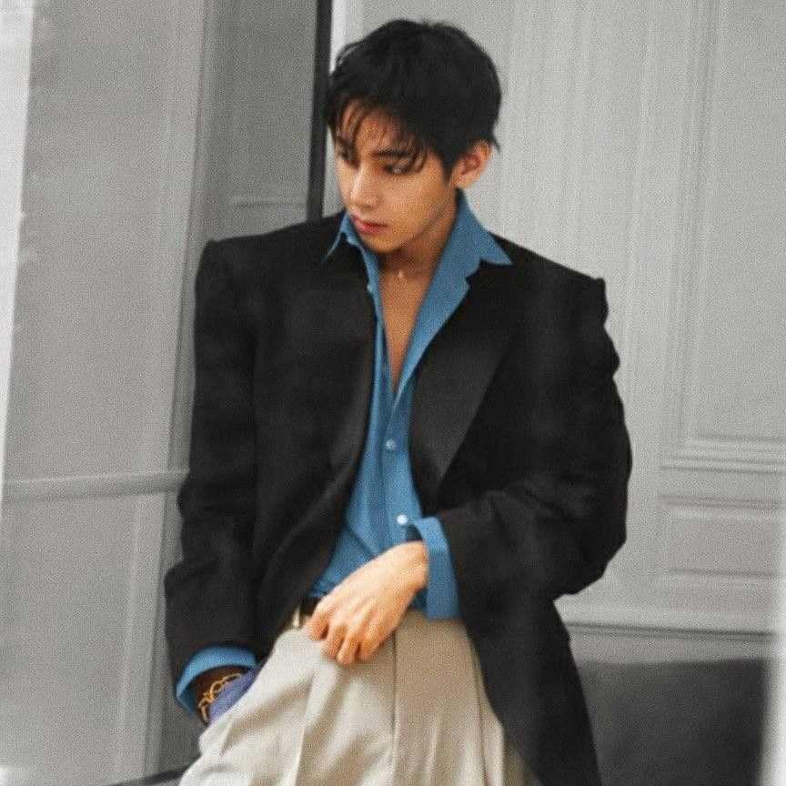 Recent activity shot of V (BTS)