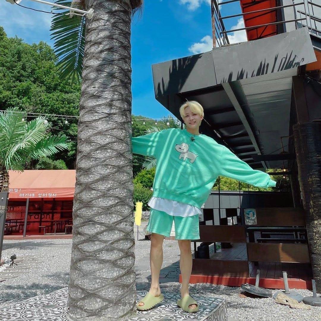 Latest photo of Jeonghan (SEVENTEEN)