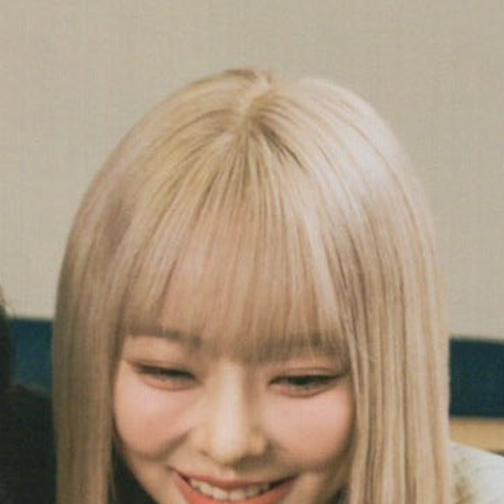 Recent activity shot of HyunJin (Loossemble)