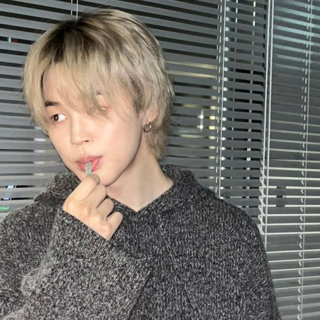 Latest photo of Jimin (BTS)