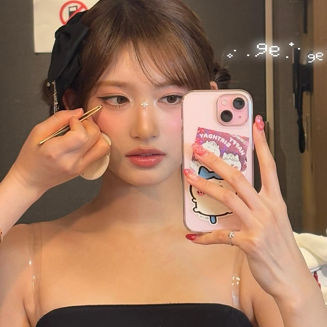 Behind-the-scenes cut of IVE