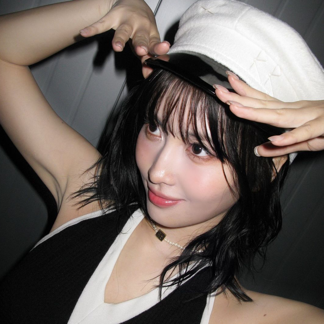 A moment captured by Momo (TWICE)'s fan