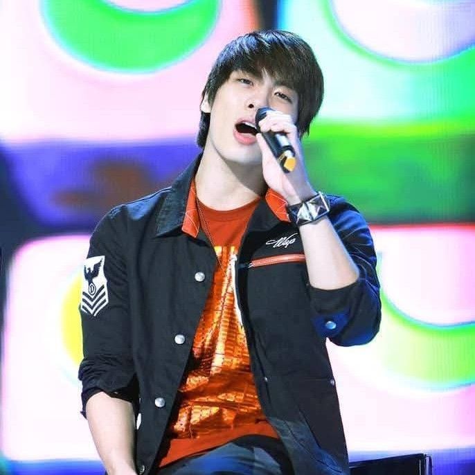 Recent activity shot of Jonghyun (SHINee)