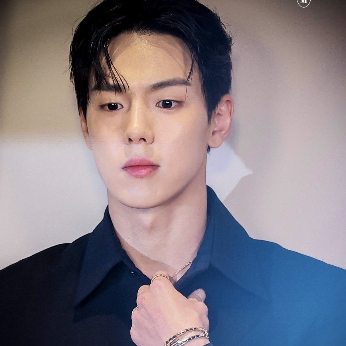 Recent activity shot of Shownu (MONSTA X)