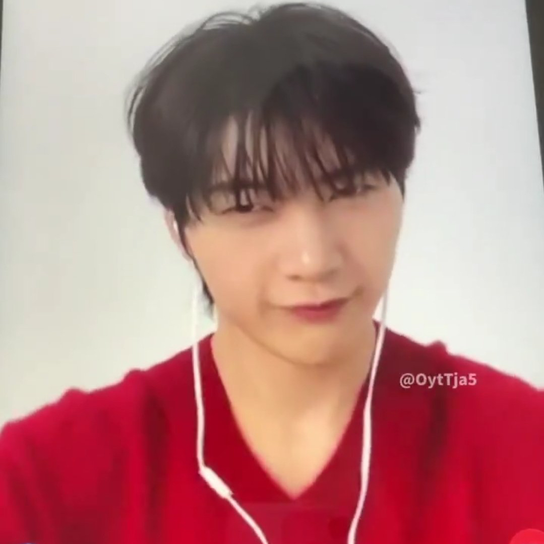 A moment captured by Seok Matthew (ZEROBASEONE)'s fan