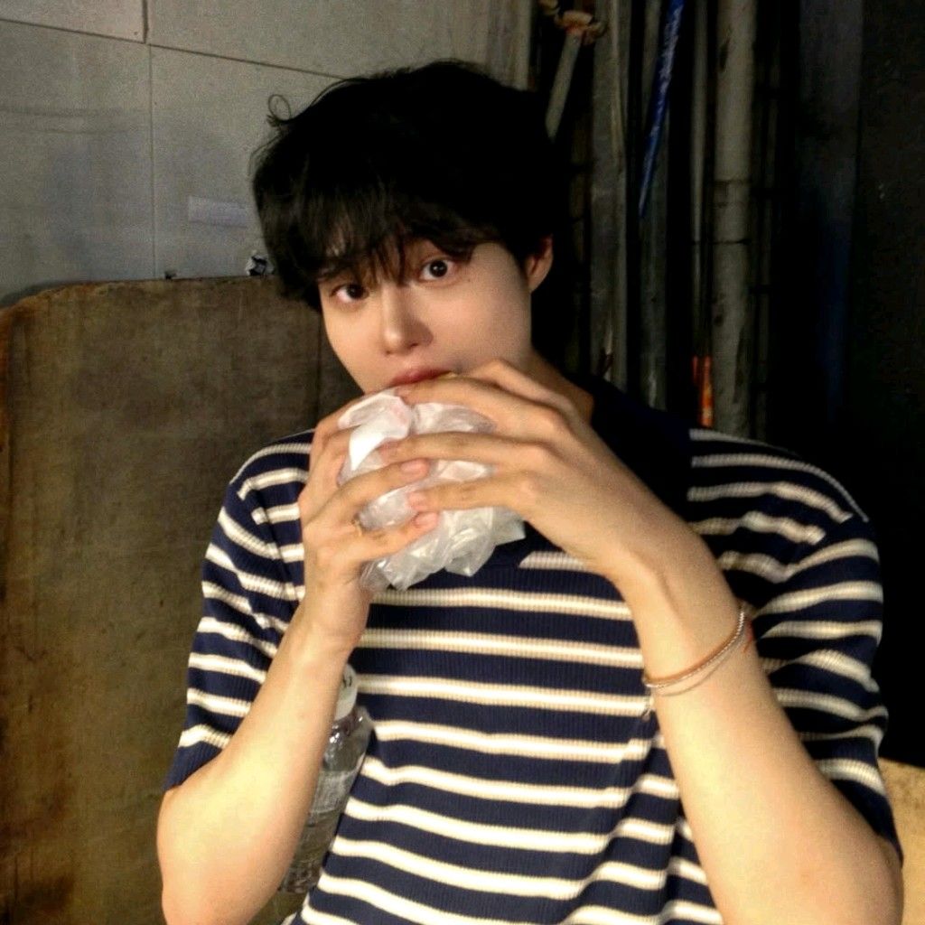 Latest photo of Lee Daehwi (AB6IX)