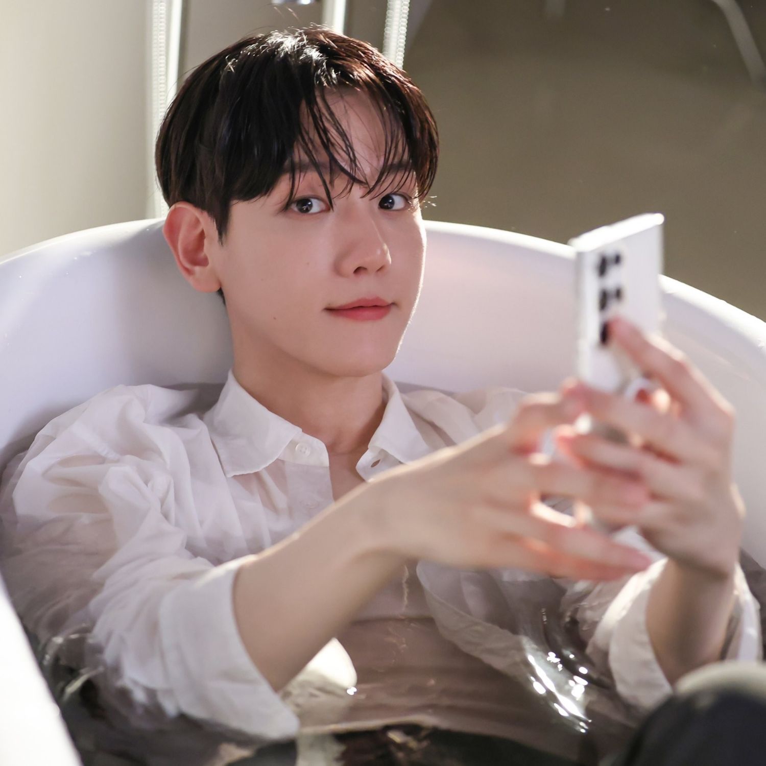 Behind-the-scenes cut of Baekhyun (EXO)