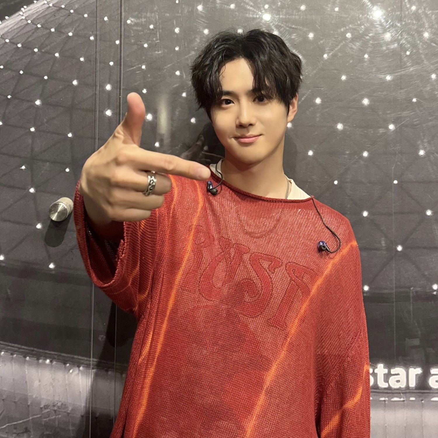 Suho (EXO)的最新活动照片