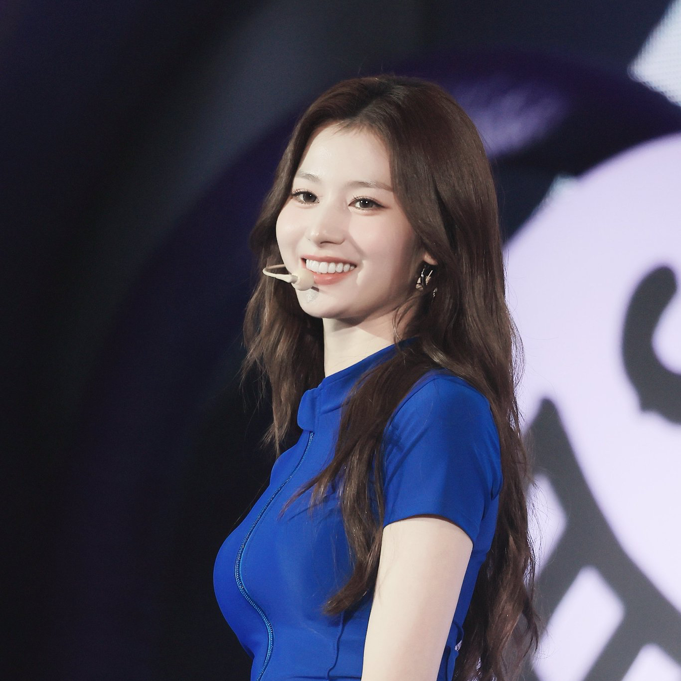 Momen yang diabadikan oleh penggemar Sana (TWICE)