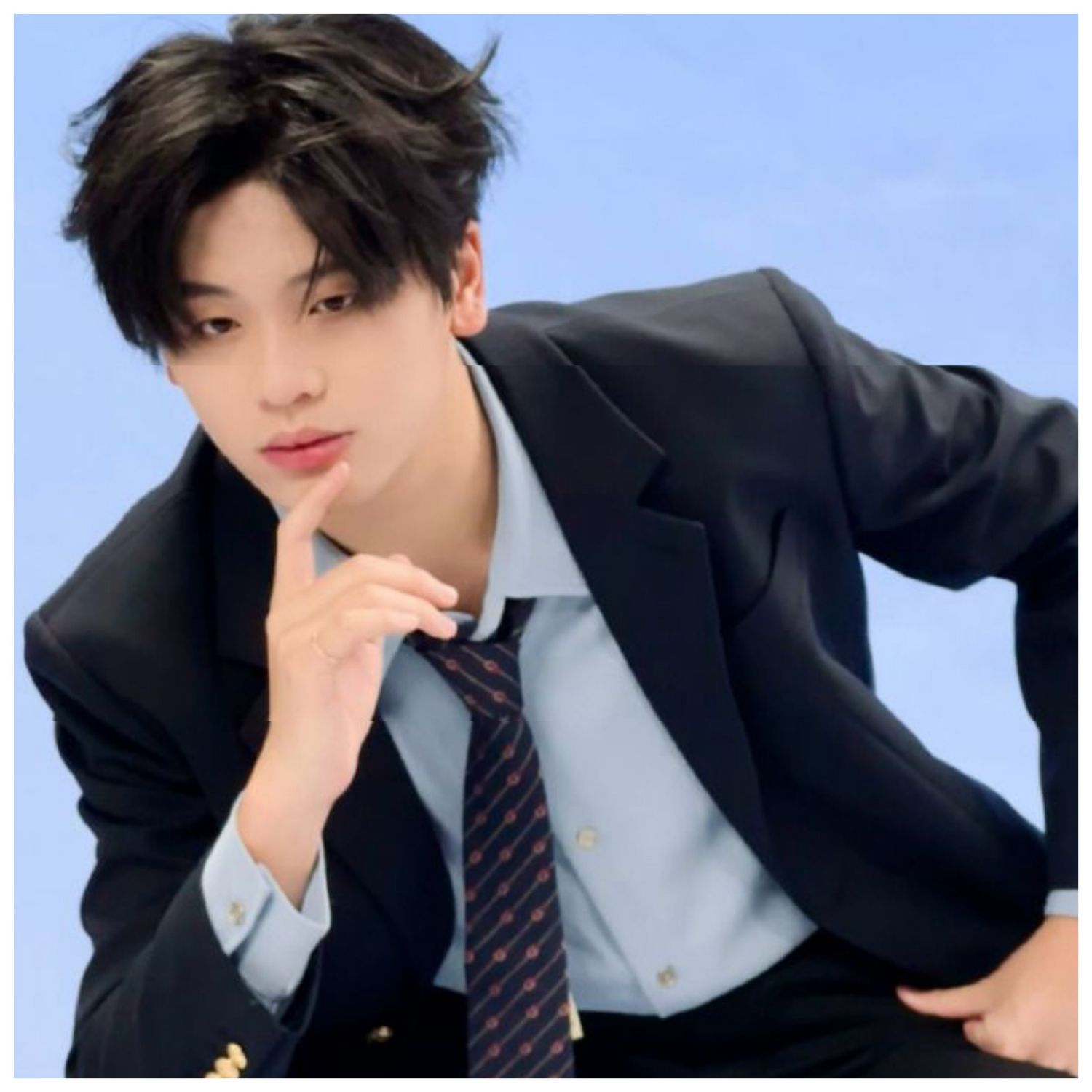 Behind-the-scenes cut of Shen (NexT1DE)