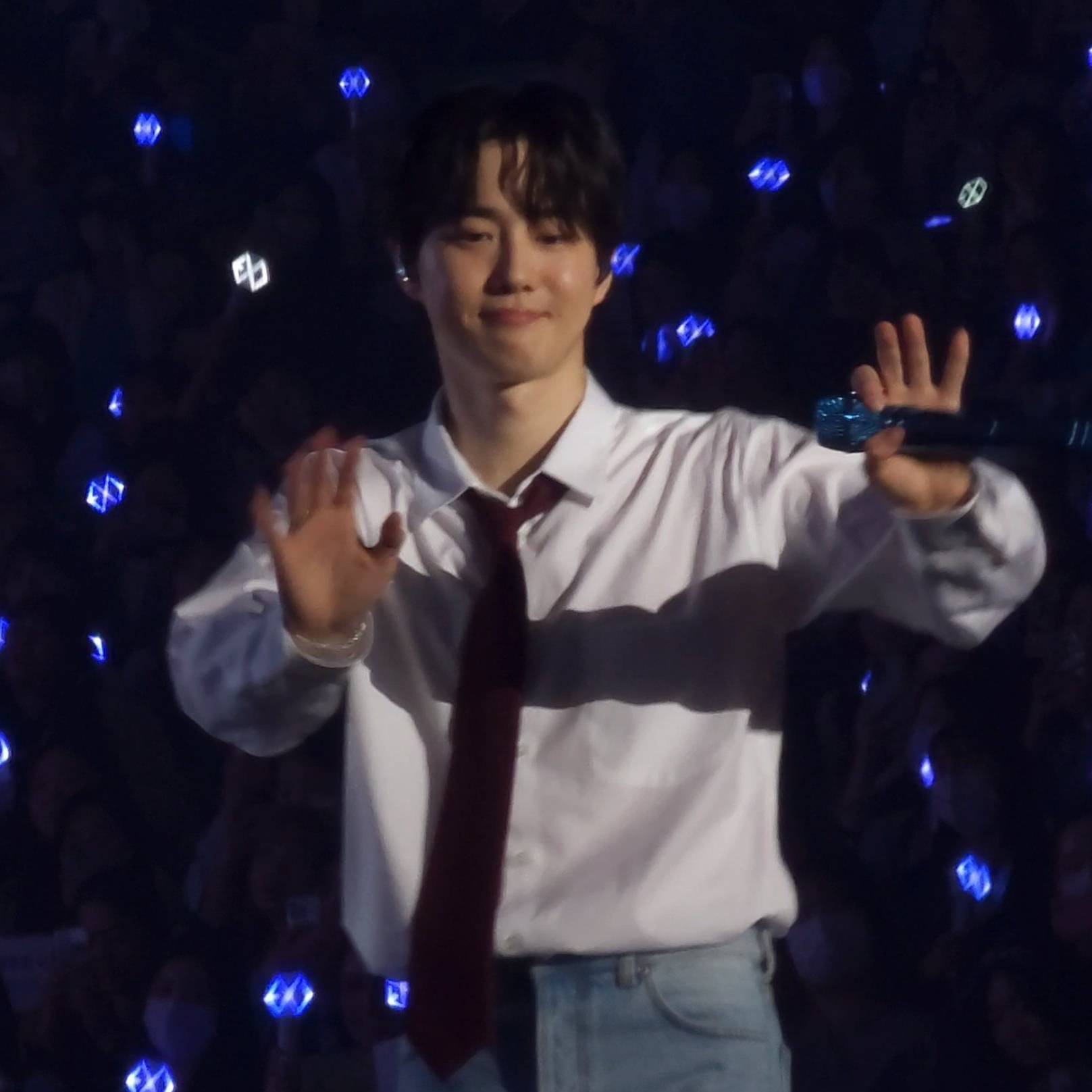 A moment captured by Suho (EXO)'s fan