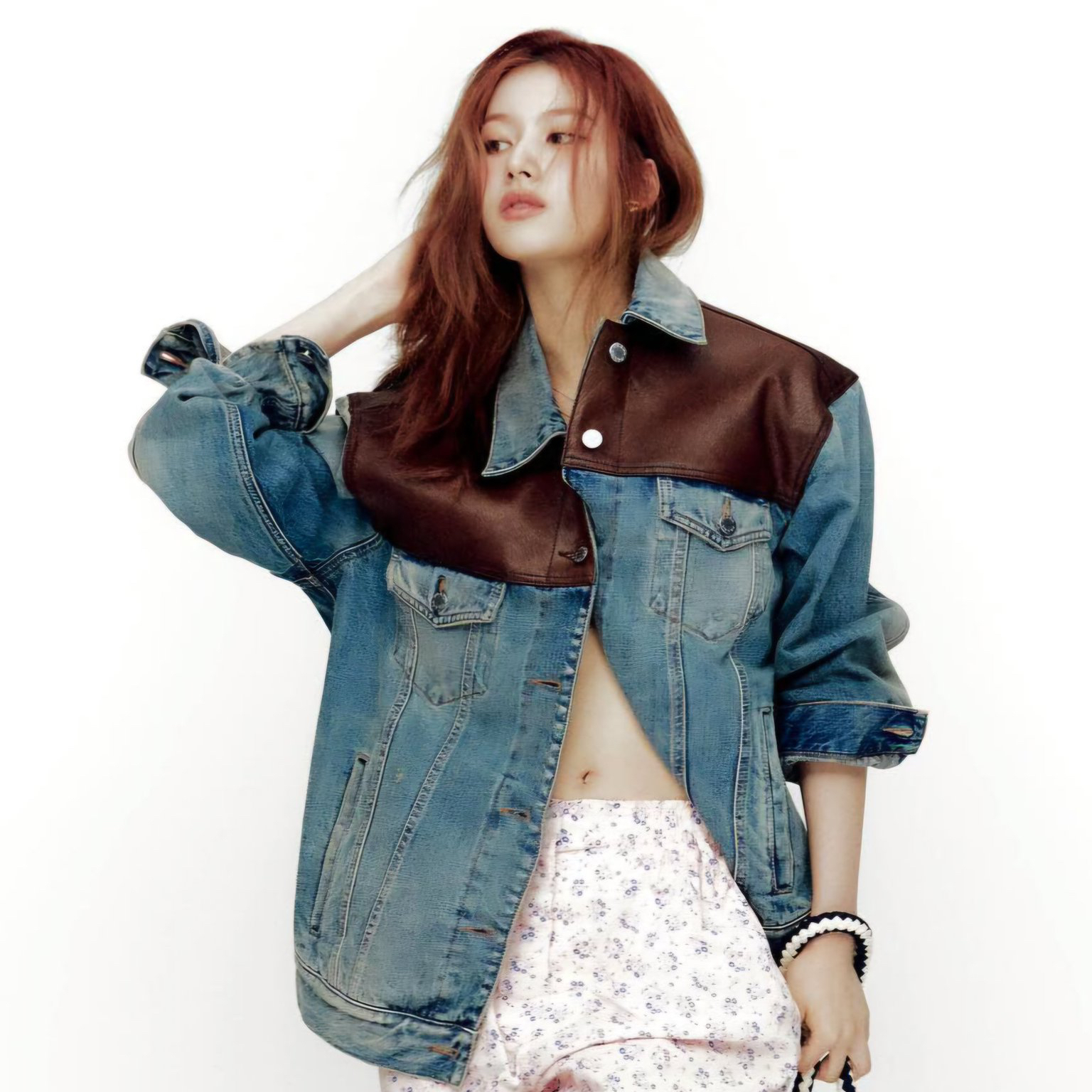 Behind-the-scenes cut of Sana (TWICE)