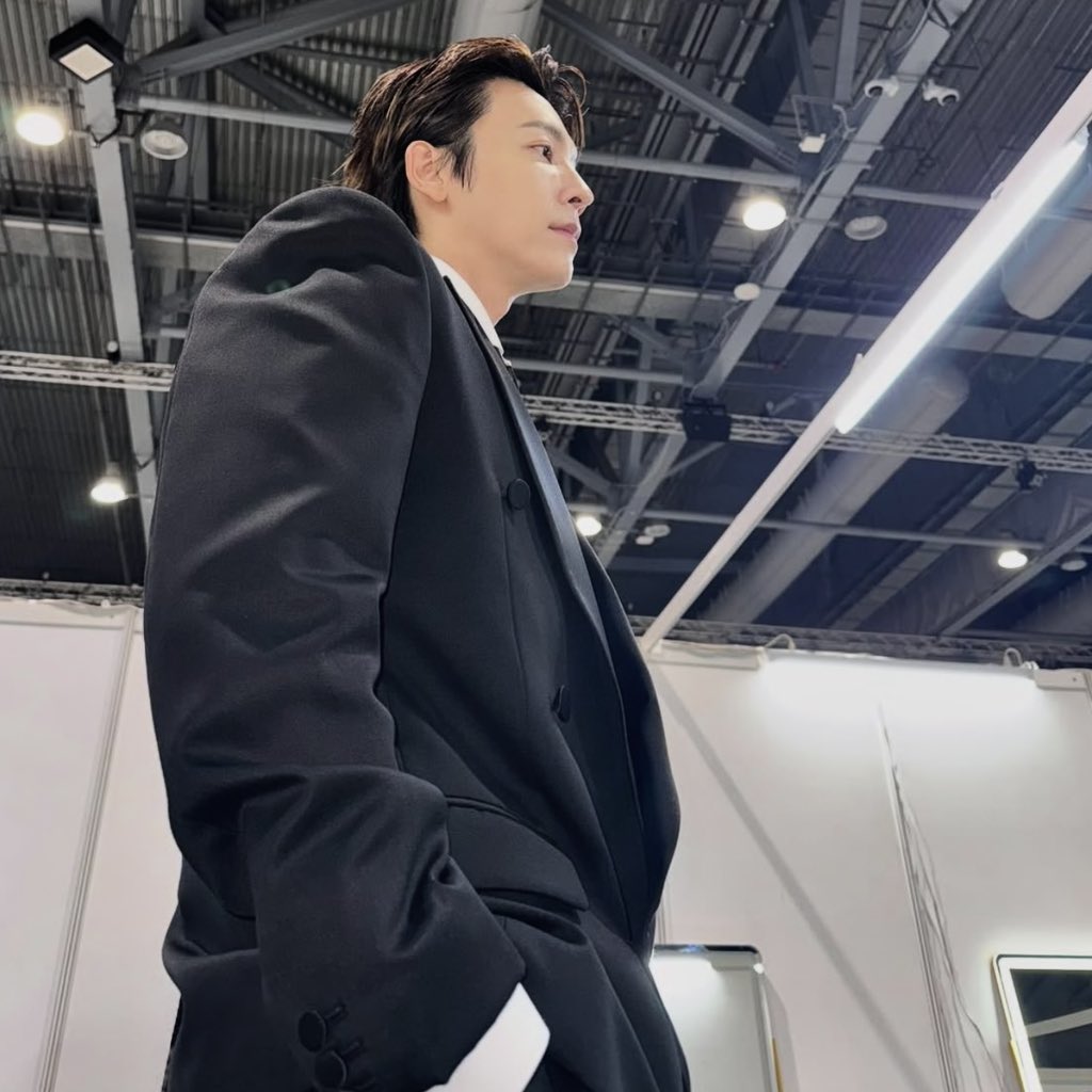Foto aktivitas terbaru Donghae (Super Junior)