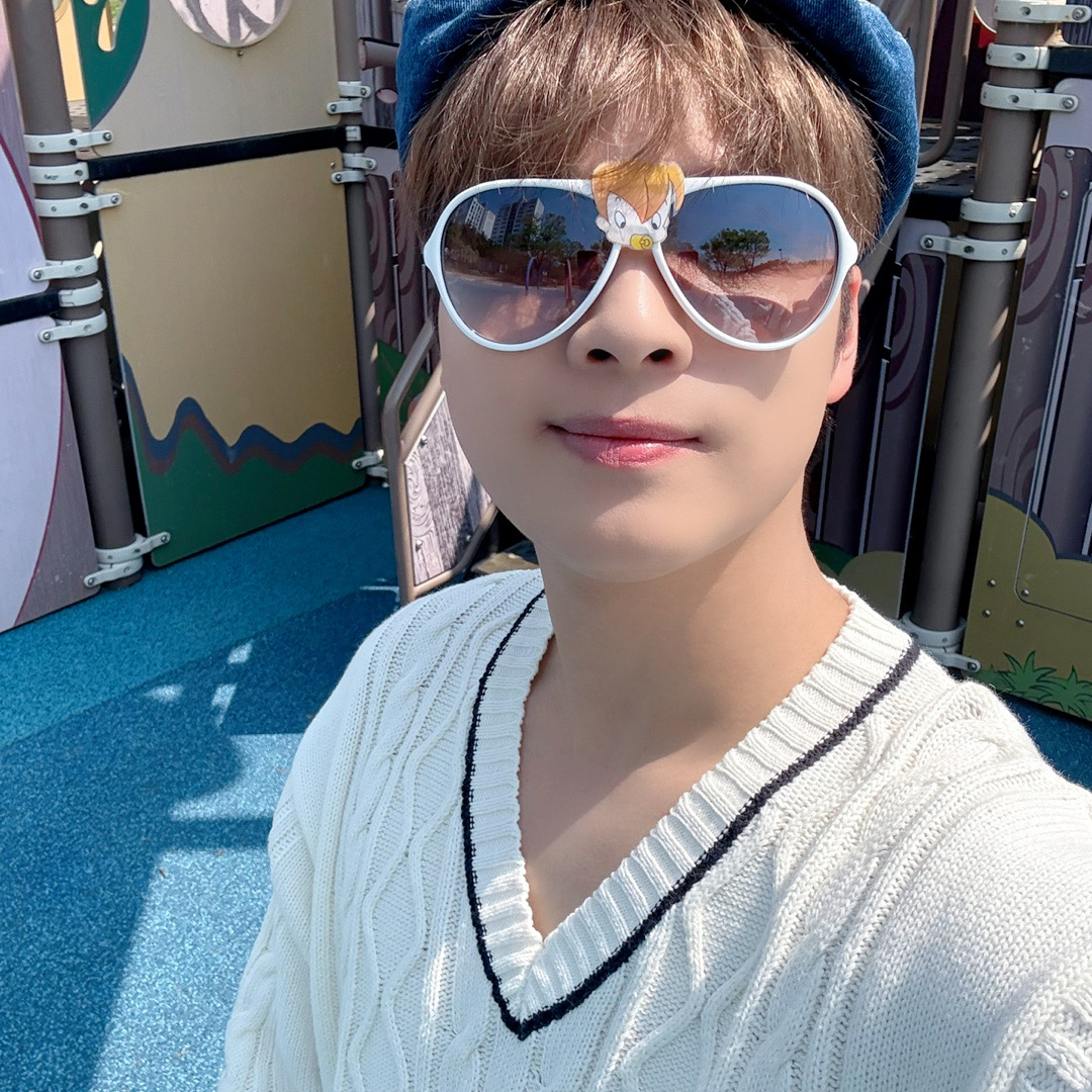 Behind-the-scenes cut of Choi JunSeong (GHOST9)