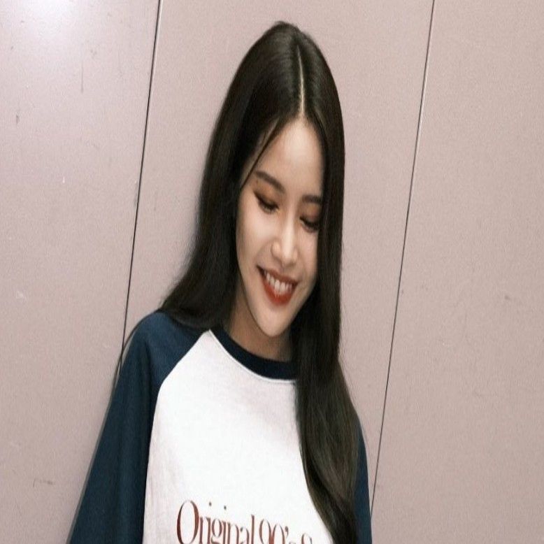 Behind-the-scenes cut of Solar (MAMAMOO)