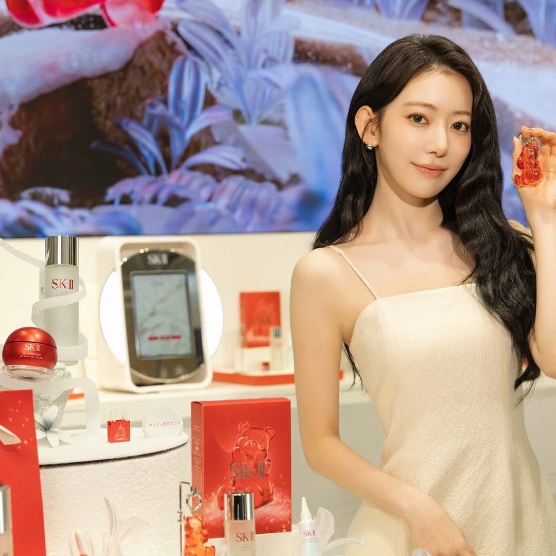 Latest photo of Sakura (LE SSERAFIM)