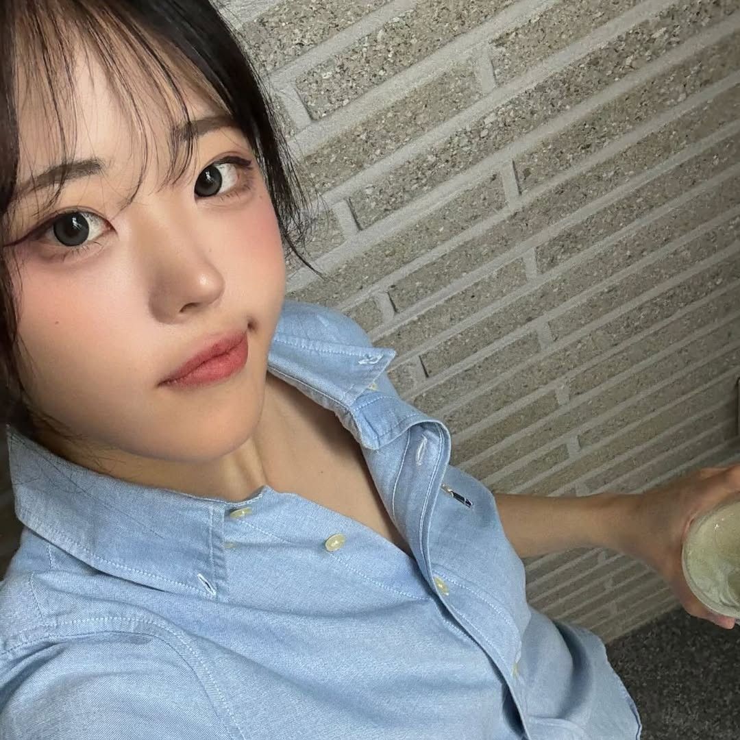 Latest photo of Hina (QWER)