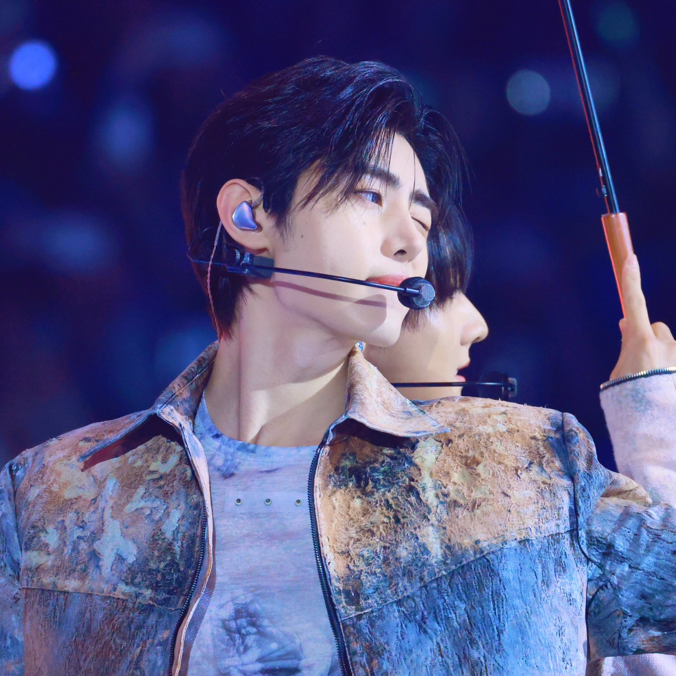 Foto aktivitas terbaru Sunghoon (ENHYPEN)