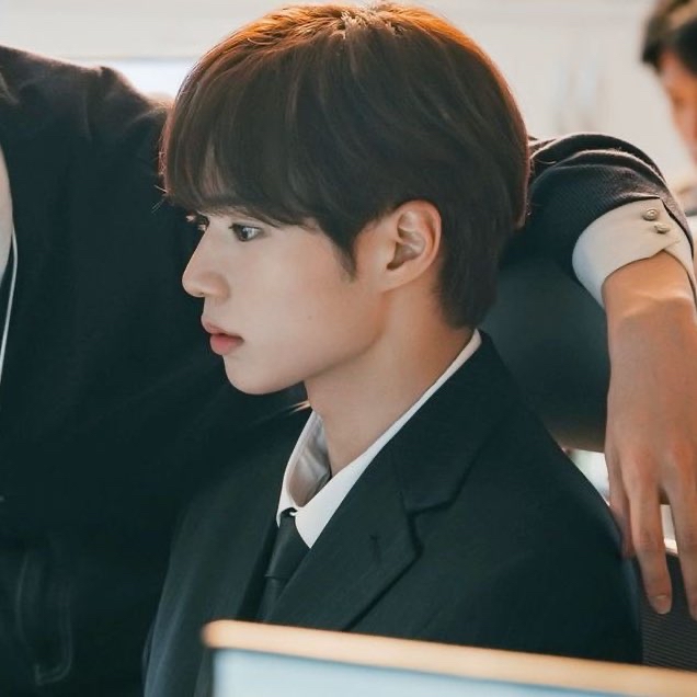 A moment captured by Kim Junseo (WEi)'s fan