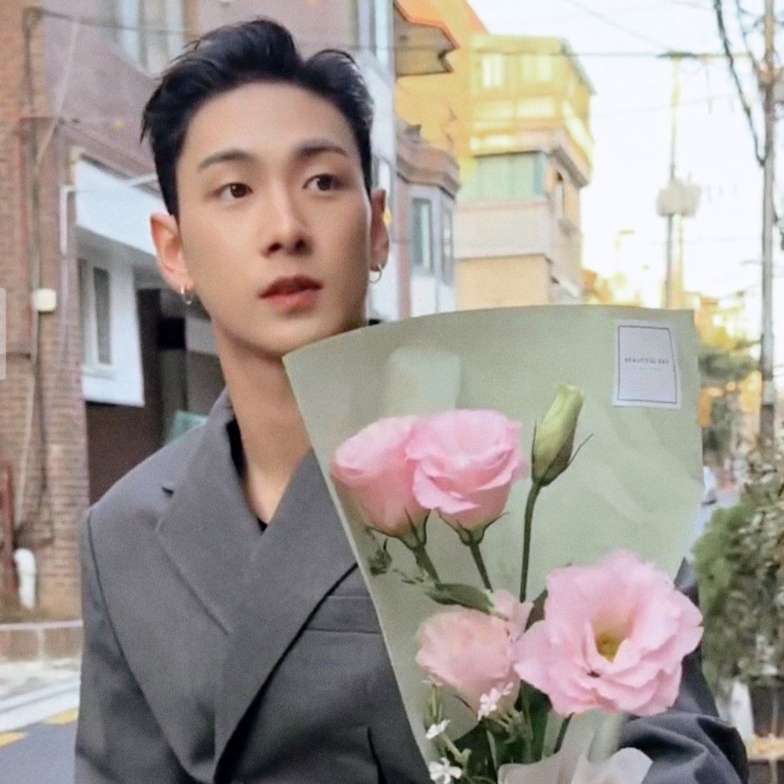 백호의 비하인드 컷