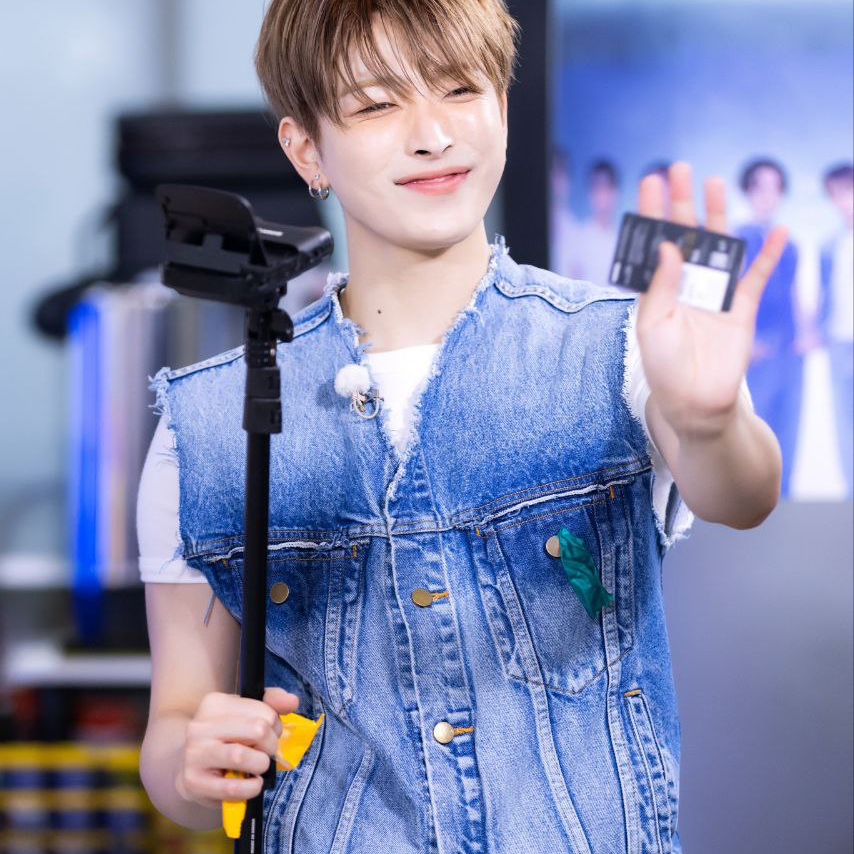 Latest photo of Hongjoong (ATEEZ)