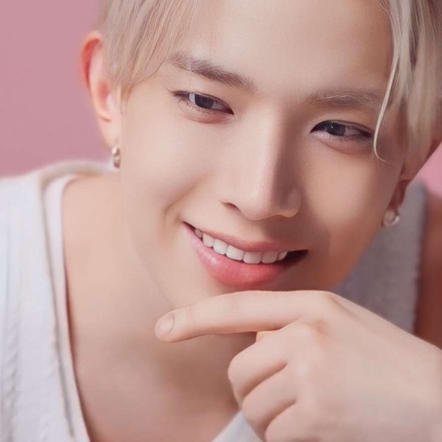 Behind-the-scenes cut of Heeseung (ENHYPEN)