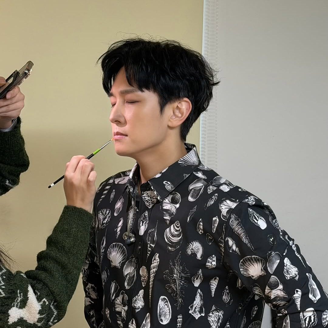 Latest photo of Kim Dongwan (SHINHWA)