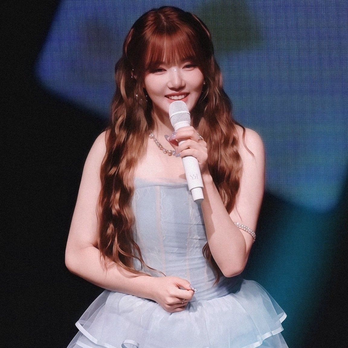 艺琳 (GFRIEND)的最新活动照片