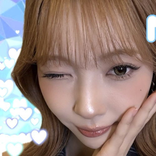 Latest photo of Mayuka (NiziU)