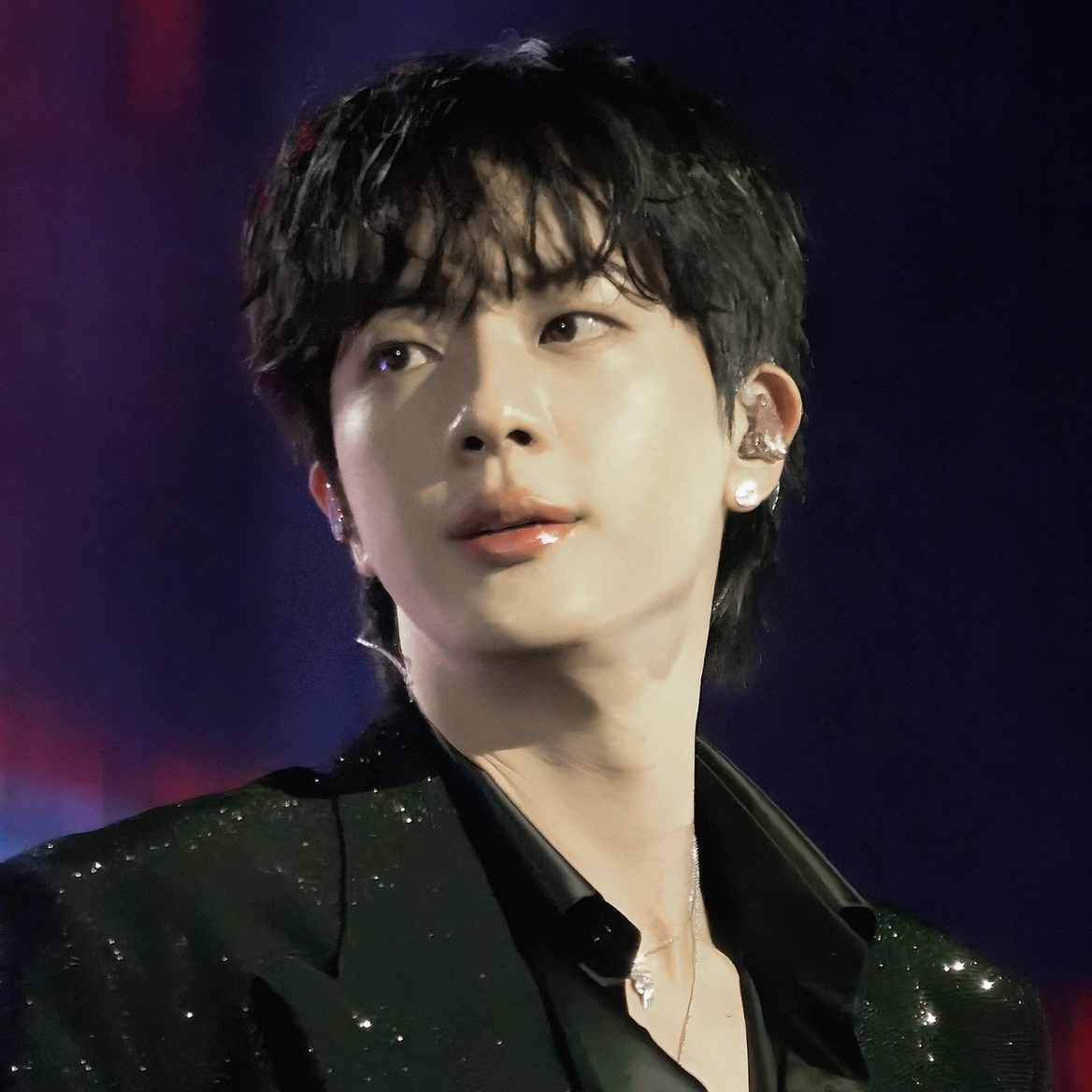 Potret di balik layar Jin (BTS)