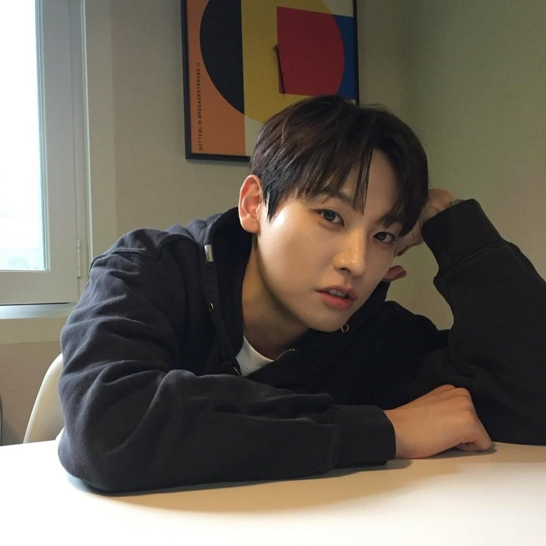 A moment captured by Inseong (SF9)'s fan