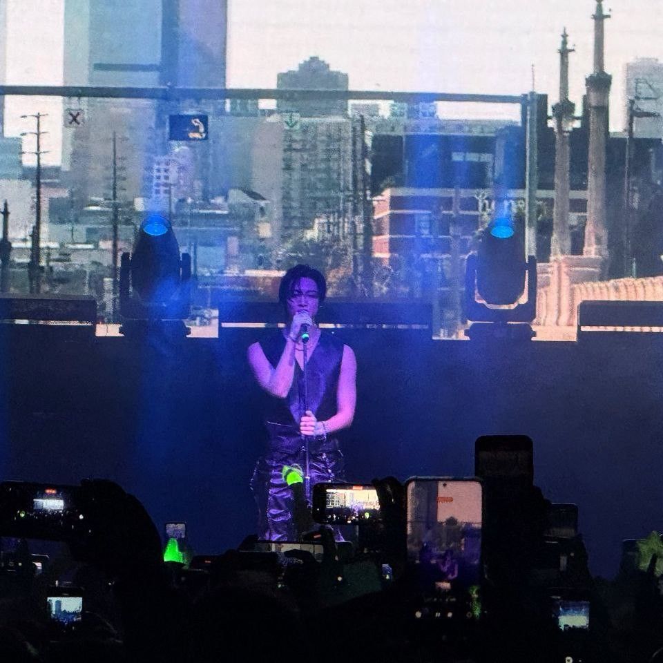 Latest photo of JAY B (GOT7)