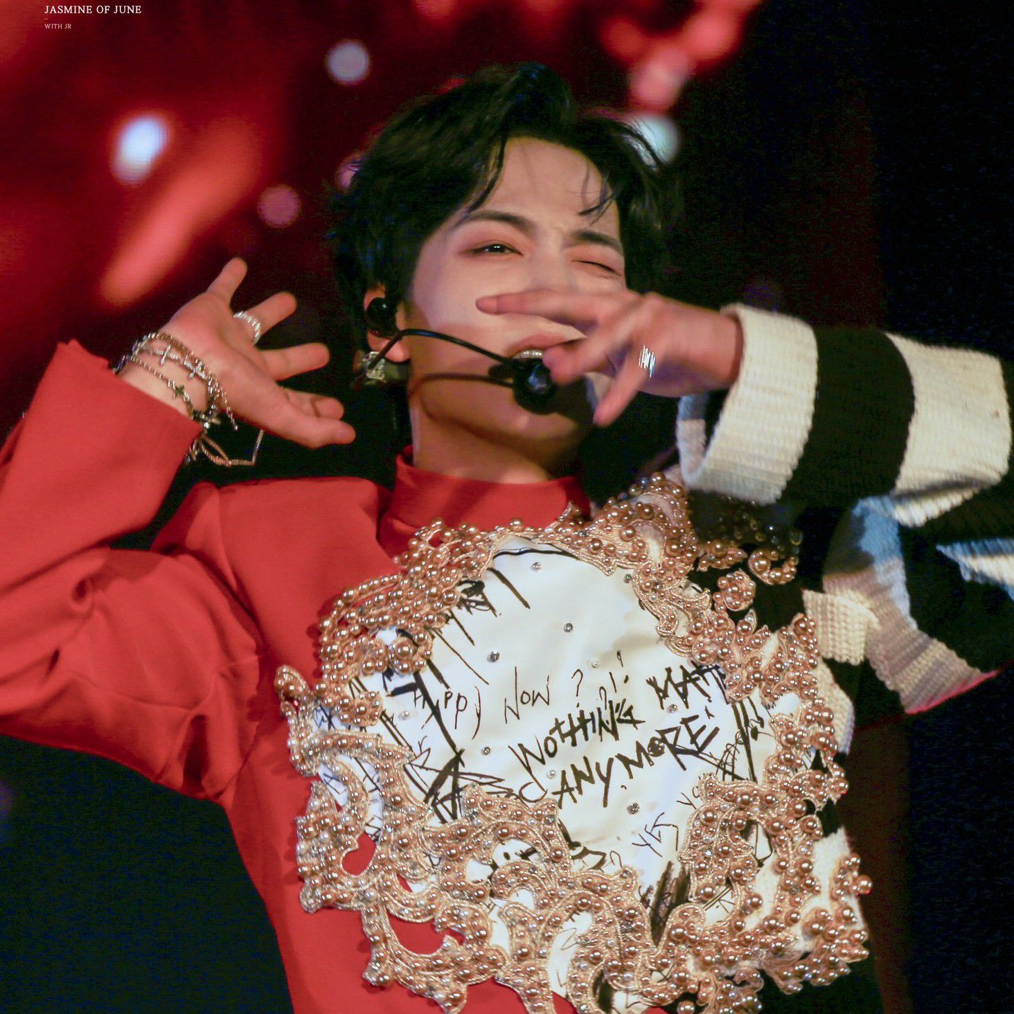 Behind-the-scenes cut of Kim Jonghyeon