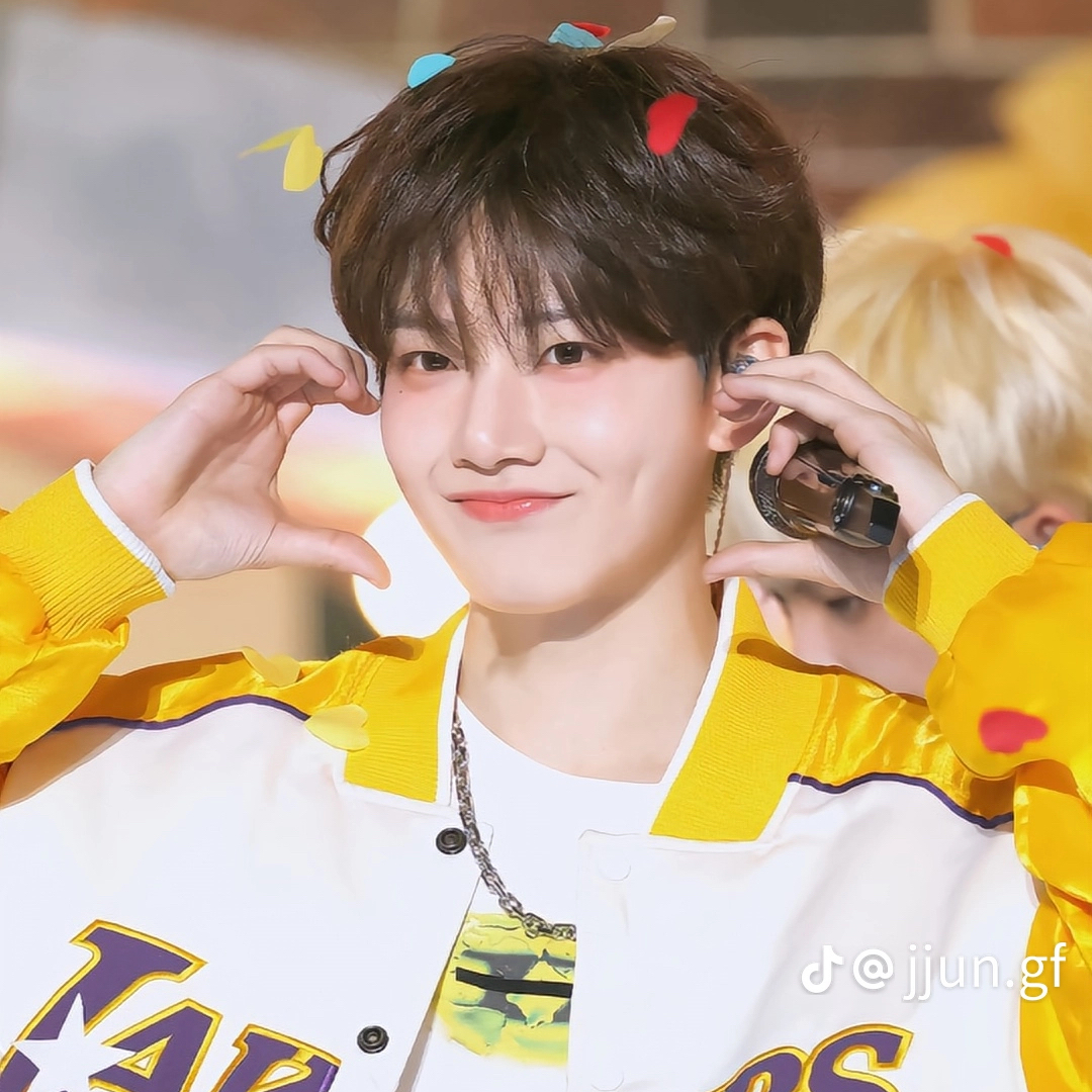 A moment captured by TREASURE's fan