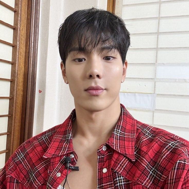 Shownu (MONSTA X)的最新照片