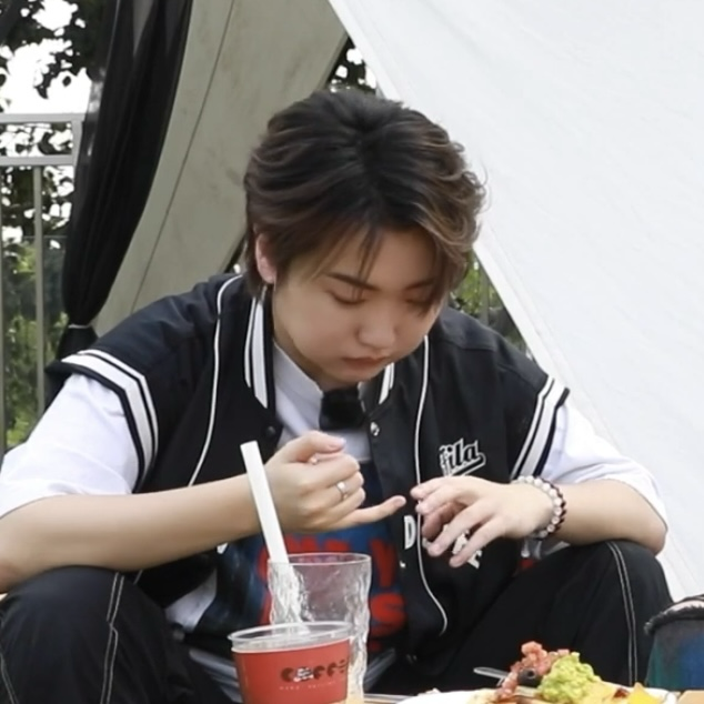 Recent activity shot of Hanyu (BOY STORY)