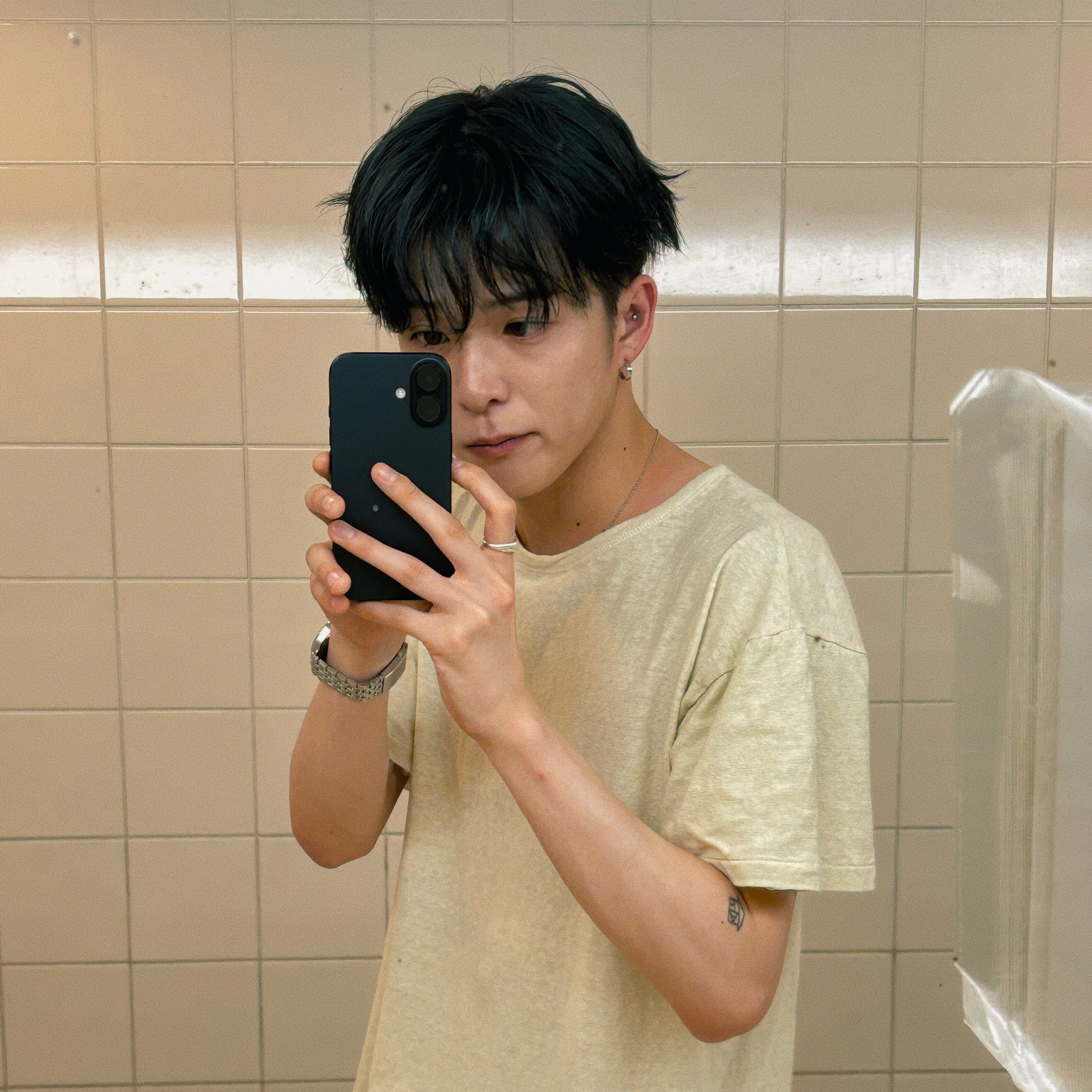 Behind-the-scenes cut of Asahi (TREASURE)