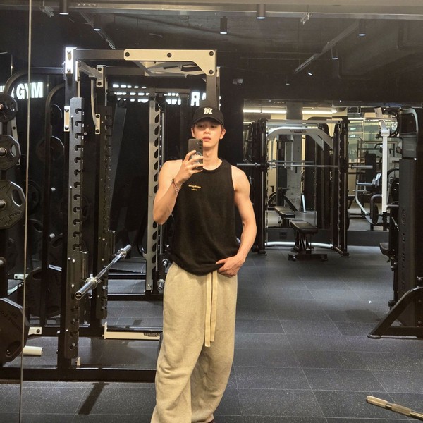 Popular profile image of Sungchan (RIIZE) selected by votes