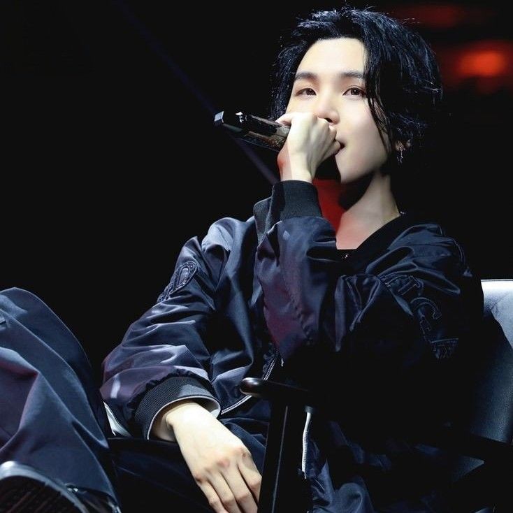 SUGA (防彈少年團)的最新活動照片