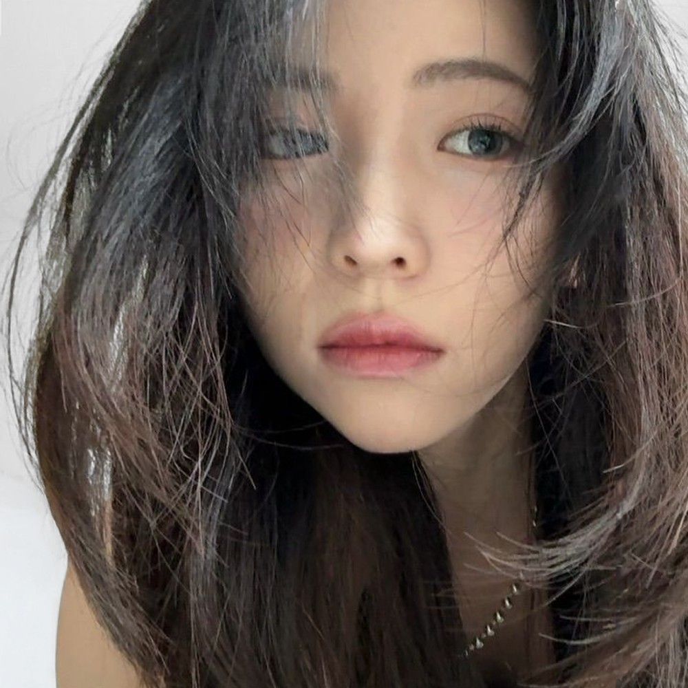 Latest photo of Maya (NiziU)